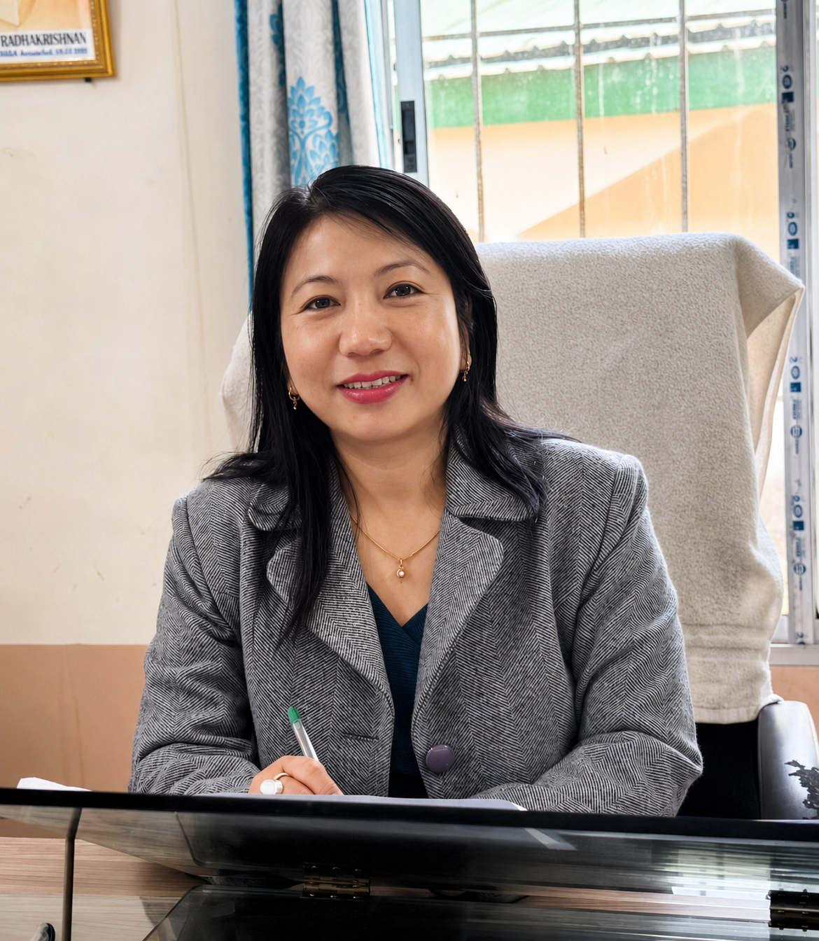 Dr. Watsen Bangsia